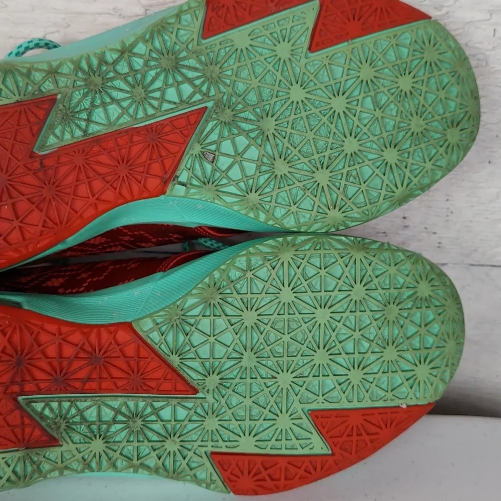 Nike KD6 Christmas Limited Edition-youth size 6.5